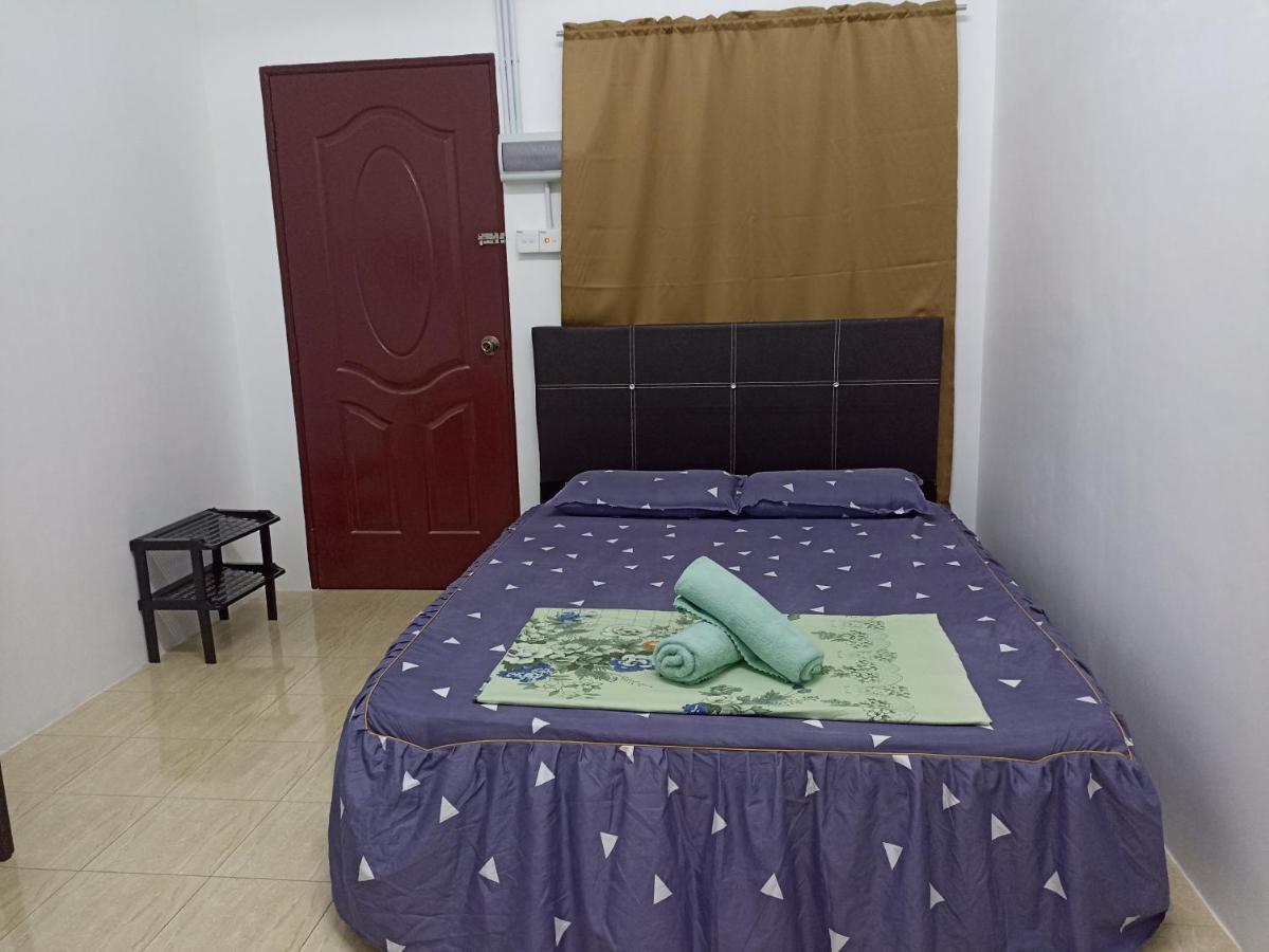 Depulauserai Roomstays Pekan Exterior photo