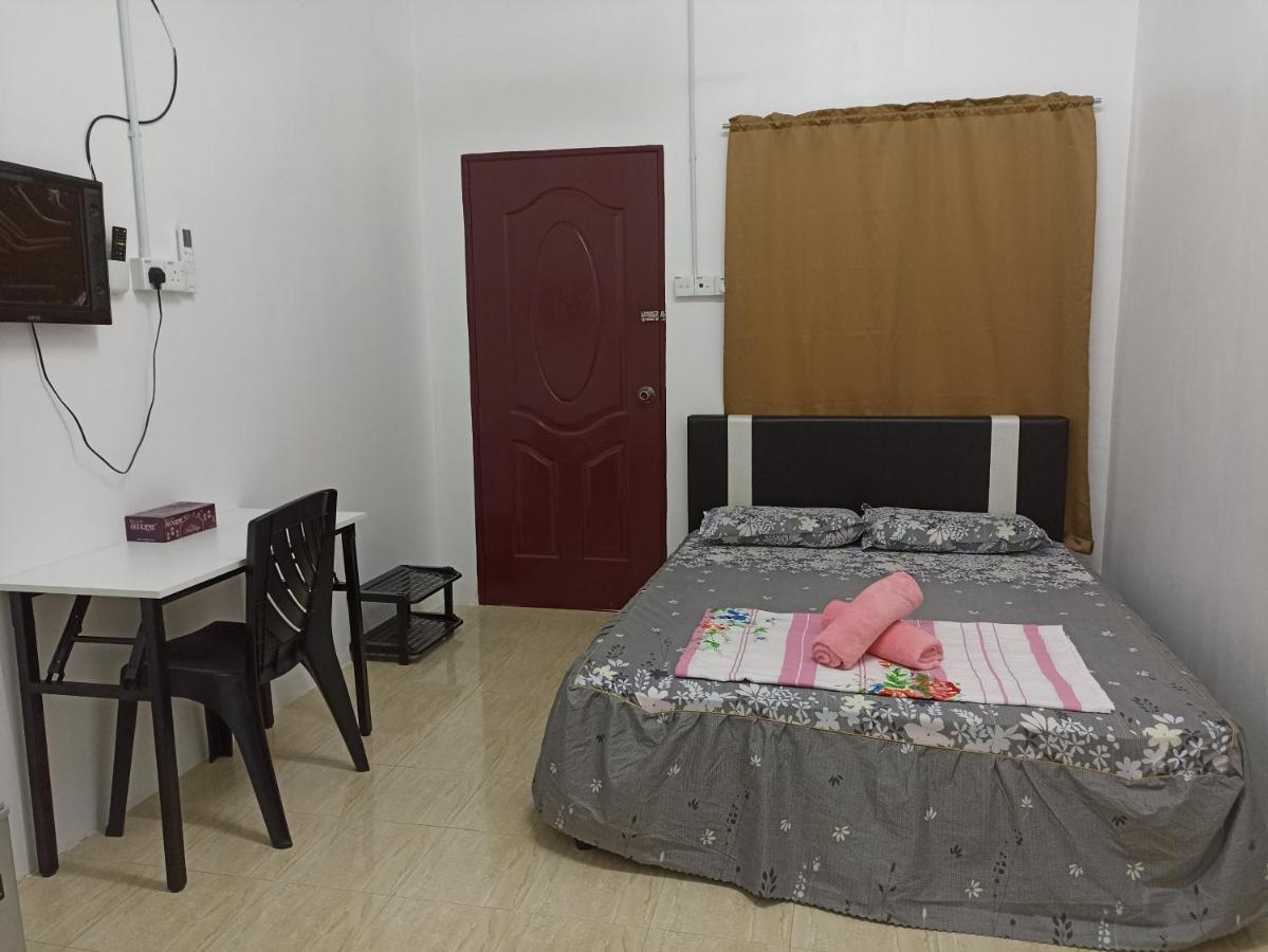 Depulauserai Roomstays Pekan Exterior photo